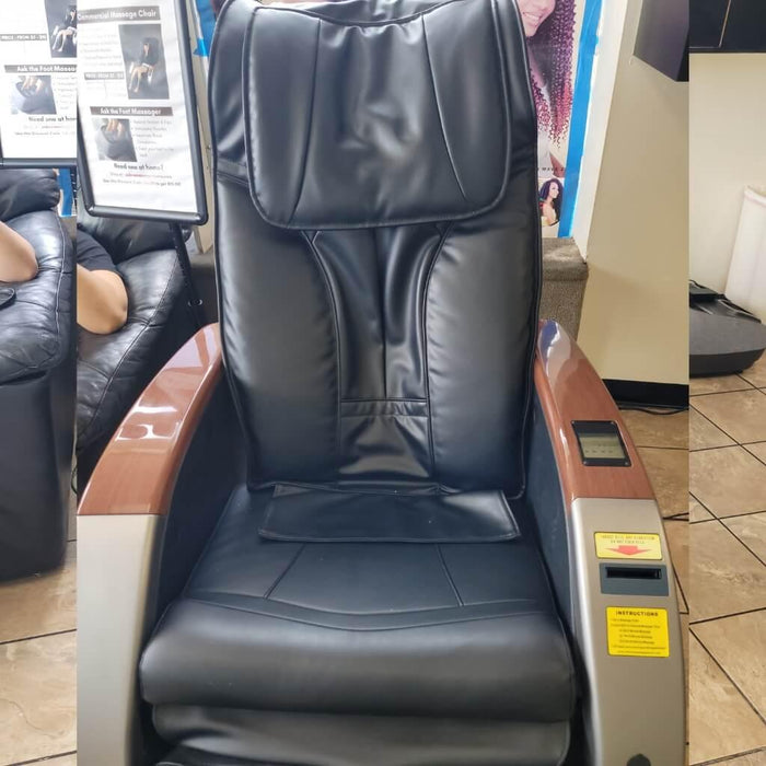 Infinity IT 6900: A Dollar-Accepting Vending Massage Chair