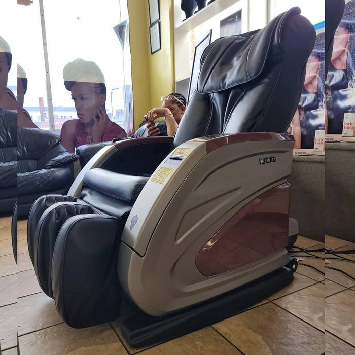 Infinity IT 6900: A Dollar-Accepting Vending Massage Chair